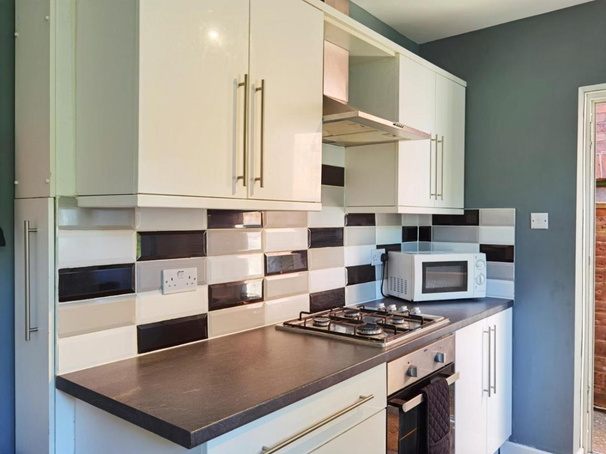 Perry Road, Beautiful Large House Available For Guests And Contractors Parking Wifi Villa Nottingham Exterior photo