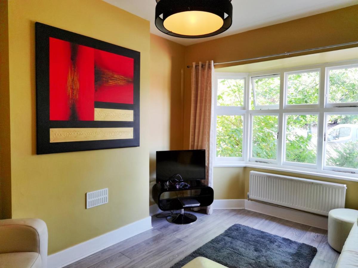 Perry Road, Beautiful Large House Available For Guests And Contractors Parking Wifi Villa Nottingham Exterior photo