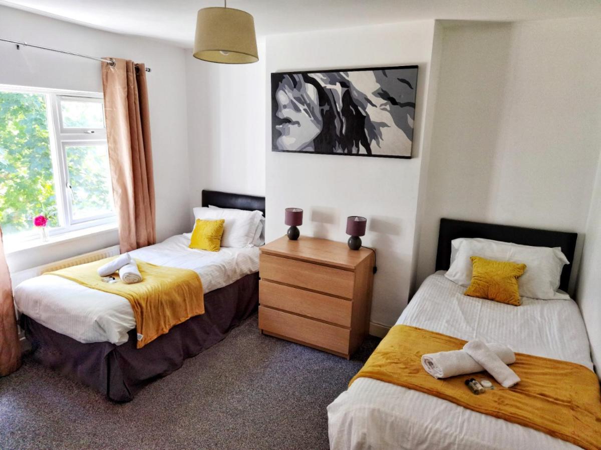 Perry Road, Beautiful Large House Available For Guests And Contractors Parking Wifi Villa Nottingham Exterior photo