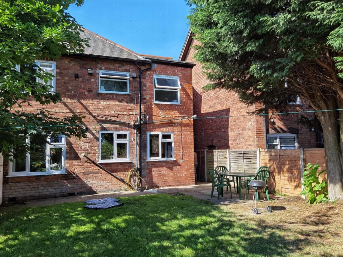 Perry Road, Beautiful Large House Available For Guests And Contractors Parking Wifi Villa Nottingham Exterior photo